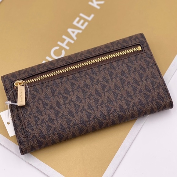 Michael Kors Jet Set Travel Trifold Wallet - Picture 2 of 9